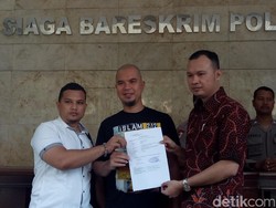 Masih Utang ke Pasar Barang Lawas, Ahmad Dhani Sebut Uangnya Dibawa Kabur