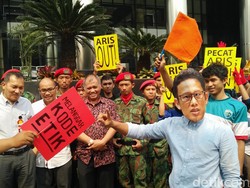 Koalisi LSM Beri Kartu Merah ke Dirdik KPK karena Langgar Etik