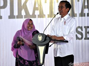 Groginya Warga Sukabumi Jawab Kuis dari Jokowi