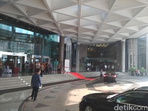 Karpet Merah Sambut Jokowi di Bursa Efek