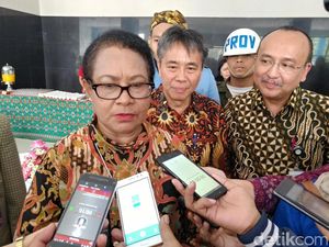 Menteri Yohana Terima Usul Suami Ikut Cuti 6 Bulan Melahirkan Menteri Yohana Terima Usul Suami Ikut Cuti 6 Bulan Melahirkan
