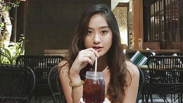 Aww.. Tatapan Manja Salshabilla Adriani Bikin Klepek-klepek