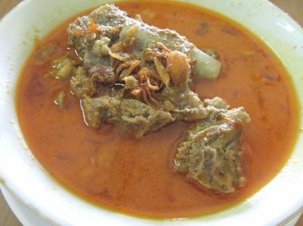 Slurpp! Gurih Hangat Tongseng dan Gule Kambing di Tempat Ini