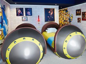 Lucu! Hotel Bertema Minions