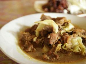 Kalau Lagi di Jakarta Pusat, Hangatkan Diri dengan Makan Tongseng di Sini​