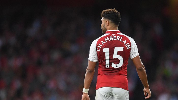 Liverpool Dinilai Tebus Oxlade-Chamberlain dengan Harga Kemahalan