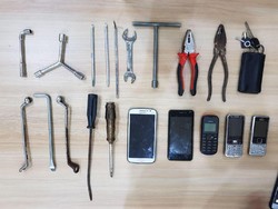 Pencuri Spesialis Bobol Rolling Door Ditangkap di Bantar Gebang