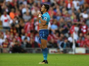 Di Balik Batalnya Transfer Alexis Sanchez ke City