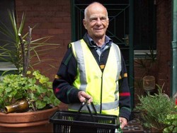 Sudah 60 Tahun Organisasi Ini Sediakan Makanan Gratis