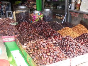 Tak Perlu Jauh-jauh ke Mekah, Oleh-oleh Haji Ada di Tanah Abang