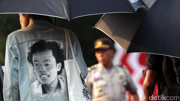 Kamisan Peringati Hari Anti Penghilangan Paksa Sedunia