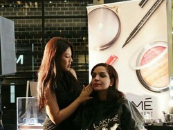 Tips Pakai Foundation untuk Tutupi Jerawat Dari Harumi Sudrajat