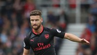 Shkodran Mustafi bisa saja hengkang dari Arsenal di bursa transfer musim panas tahun ini. Dia diminati oleh Inter Milan. (Foto: David Rogers/Getty Images)