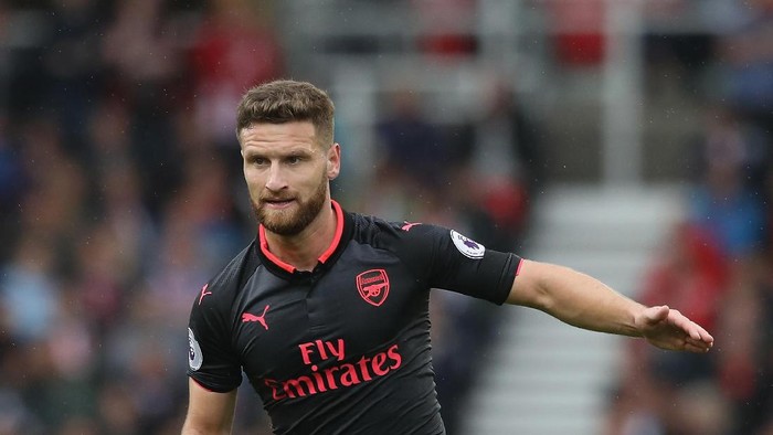 Santer Dikaitkan dengan Inter, Mustafi Tetap di Arsenal