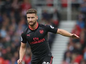 Santer Dikaitkan dengan Inter, Mustafi Tetap di Arsenal