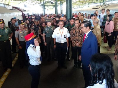 Foto: Lawatan Ke Sukabumi, Jokowi Naik Kereta Api Khusus