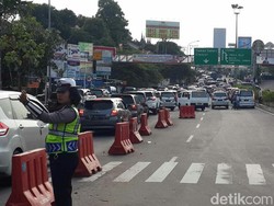 Lalin Puncak Diberlakukan Satu Arah ke Bawah Pukul 14.00 WIB