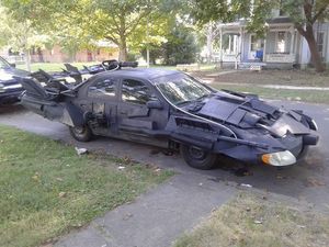 Toyota Camry Jadul Disulap Jadi Mobil Batman