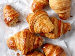 Krenyes Enak 9 Croissant Gurih dan Manis untuk Sarapan hingga Camilan Krenyes Enak 9 Croissant Gurih dan Manis untuk Sarapan hingga Camilan