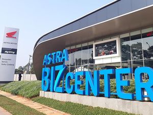 Showroom Motor Ini Punya Segudang Fasilitas Premium, Yuk Intip!