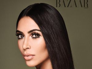 Foto: Kim Kardashian Seksi Pakai Kaftan di Cover Harpers Bazaar Arabia