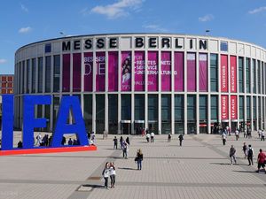Senangnya Dimanjakan WIFi Ratusan Mbps di Berlin Senangnya Dimanjakan WIFi Ratusan Mbps di Berlin