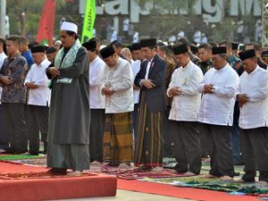 Momen Jokowi Ulang Sejarah Bung Karno