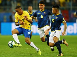Paulinho dan Coutinho Cetak Gol, Brasil Tundukkan Ekuador 2-0