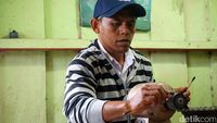 Foto: Kehidupan Perajin Batu Bacan, Nasibmu Kini...