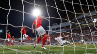 Sebelum gol tersebut Kane melewati tiga pertandingan di level klub bersama Tottenham Hotspur tanpa mampu bikin satu gol pun. (Foto: Action Images via Reuters/Carl Recine)