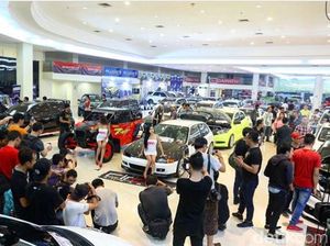 Libur Panjang, Nonton Kontes Modifikasi 100 Mobil di Bandung Libur Panjang, Nonton Kontes Modifikasi 100 Mobil di Bandung