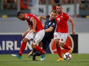 Inggris Libas Malta 4-0
