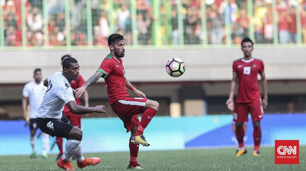 Stefano Lilipaly menciptakan beberapa peluang di babak pertama sebelum digantikan di babak kedua.