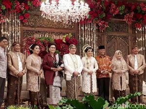 Foto: Cipika-cipiki, Melihat Akrabnya Jenderal BG dan Ketua KPK Foto: Cipika-cipiki, Melihat Akrabnya Jenderal BG dan Ketua KPK