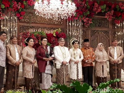 Foto: Cipika-cipiki, Melihat Akrabnya Jenderal BG dan Ketua KPK