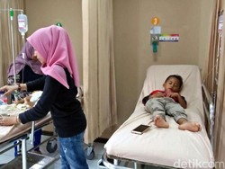 33 Warga Cicurug Diduga Keracunan Usai Santap Sate Kambing Kurban