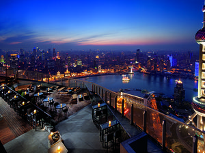 Ini 10 Restoran Rooftop dengan Pemandangan Terindah di Dunia