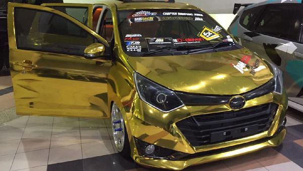 Mewahnya Daihatsu Sigra Berbalut Emas