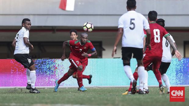 Boaz Solossa menjadi penyerang tunggal dalam laga uji tanding Indonesia kontra Fiji, Sabtu (2/9).