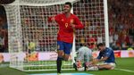 Isco Brilian, Spanyol Hajar Italia