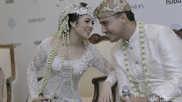 Foto: Cantiknya Raisa Saat Menikah, Pakai Kebaya Hingga Gaun Pengantin Mewah