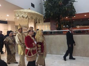 Foto: Nuansa Adat Minang di Resepsi Pernikahan Anak BG-Buwas Foto: Nuansa Adat Minang di Resepsi Pernikahan Anak BG-Buwas