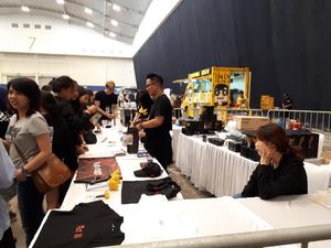 Ini Daftar Harga Merchandise Konser G-Dragon