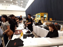 Ini Daftar Harga Merchandise Konser G-Dragon