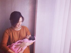 Foto-foto Ini Tunjukkan Raisa - Hamish Sosok Keibuan dan Kebapakan