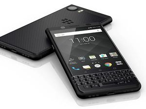 Muncul Penampakkan Wireless Charger BlackBerry