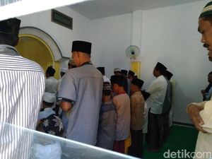 Hari Ini Ratusan Jemaah Aboge di Probolinggo Salat Idul Adha Hari Ini Ratusan Jemaah Aboge di Probolinggo Salat Idul Adha