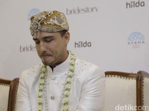 Udah Halal, Kok Muka Hamish Daud Masih Tegang?