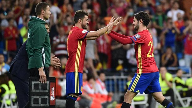 David Villa masuk menggantikan Isco yang mencetak dua gol untuk Spanyol.