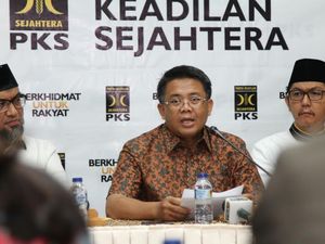 Presiden PKS Pertimbangkan Usul Duet Anies-Aher Presiden PKS Pertimbangkan Usul Duet Anies-Aher